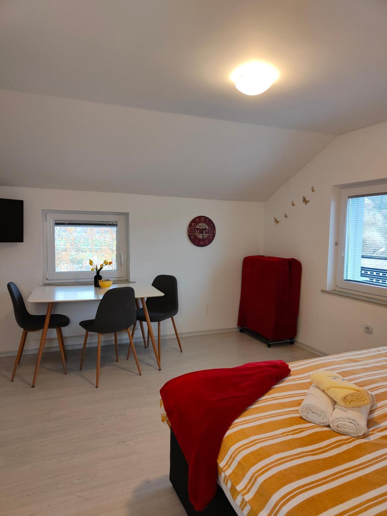 Apartments & Rooms Sasa Podčetrtek Habitación foto